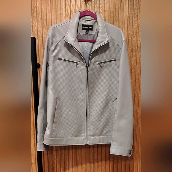🔥NEW🔥~ Michael Kors - Perforated Faux Leather Moto Jacket -Size L-Color(Bone) - Picture 2 of 8